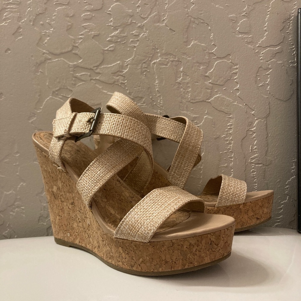 Women’s wedges size 8